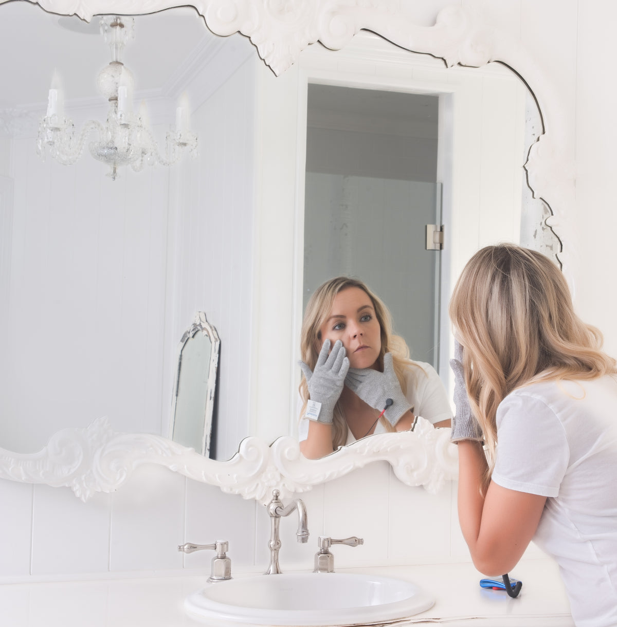 Microcurrent facial sculpting with Neurotris Silver Threaded Gloves